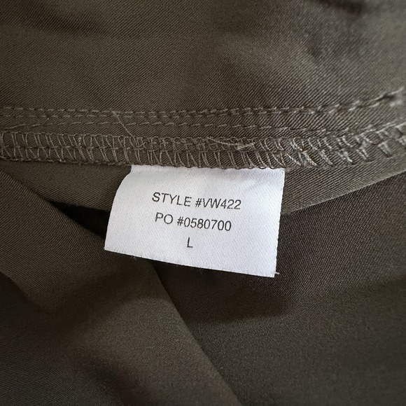 Vuori Womens Weekend Jogger Pants Size L Olive Green Travel Athleisure Gym - Picture 7 of 7